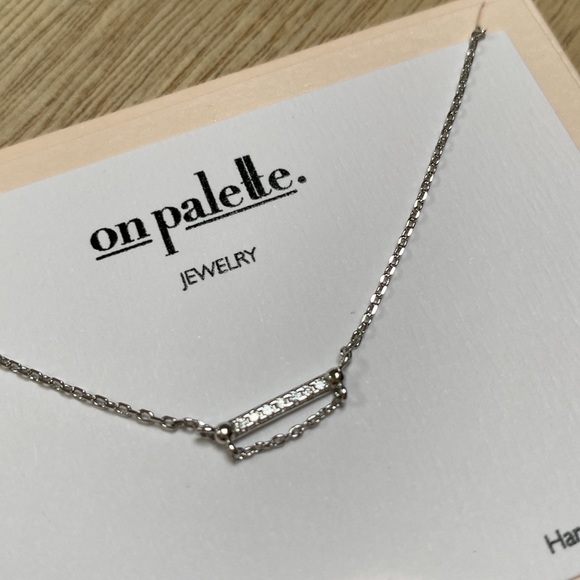 🎉HP🎉 On Palette Pave Bar Necklace 💗 Silver - Picture 2 of 9